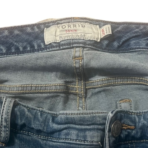 Torrid boyfriend jeans 20R - Picture 8 of 9